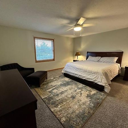 Inviting 3 Bed 2.5 Bath Townhome In Wadsworth Bagian luar foto
