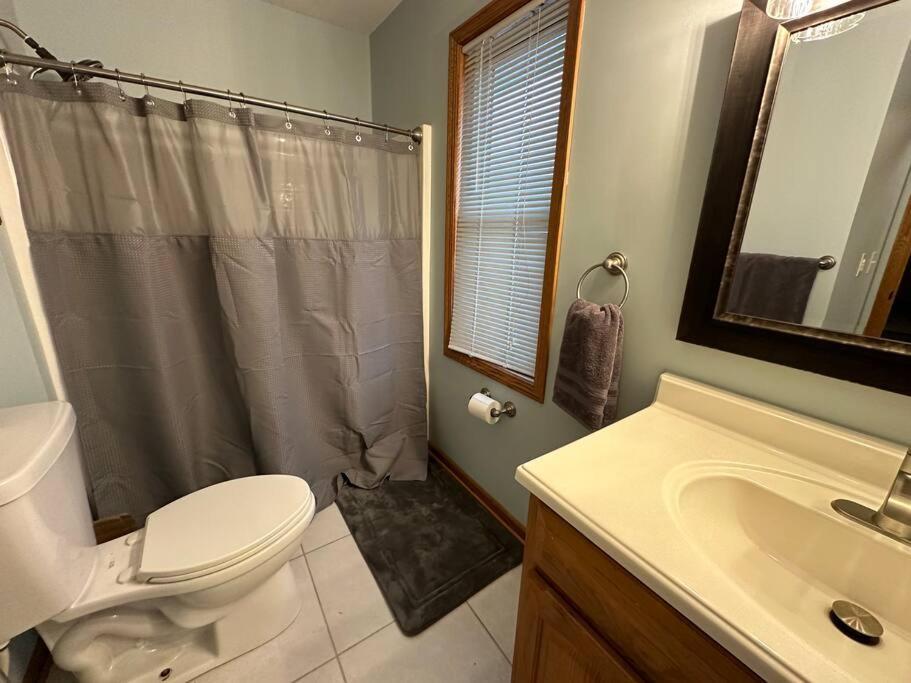 Inviting 3 Bed 2.5 Bath Townhome In Wadsworth Bagian luar foto
